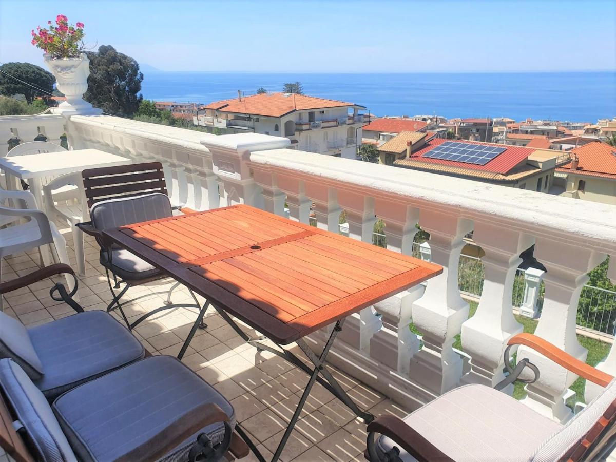 Villa Fontana Тропеа Екстериор снимка