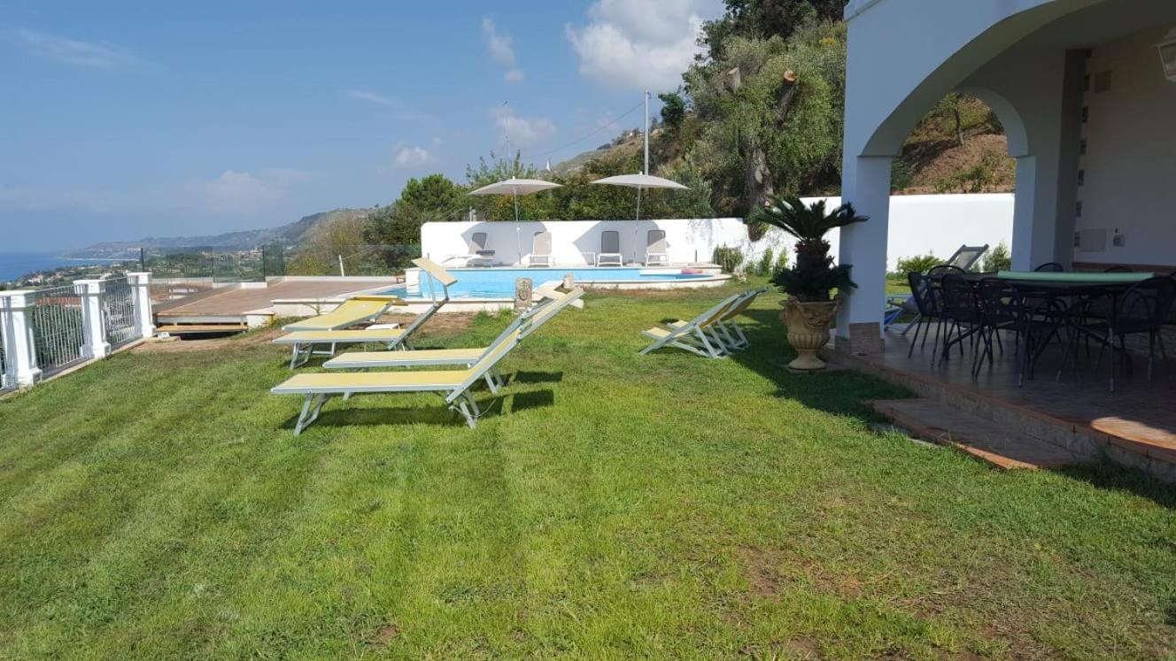 Villa Fontana Тропеа Екстериор снимка