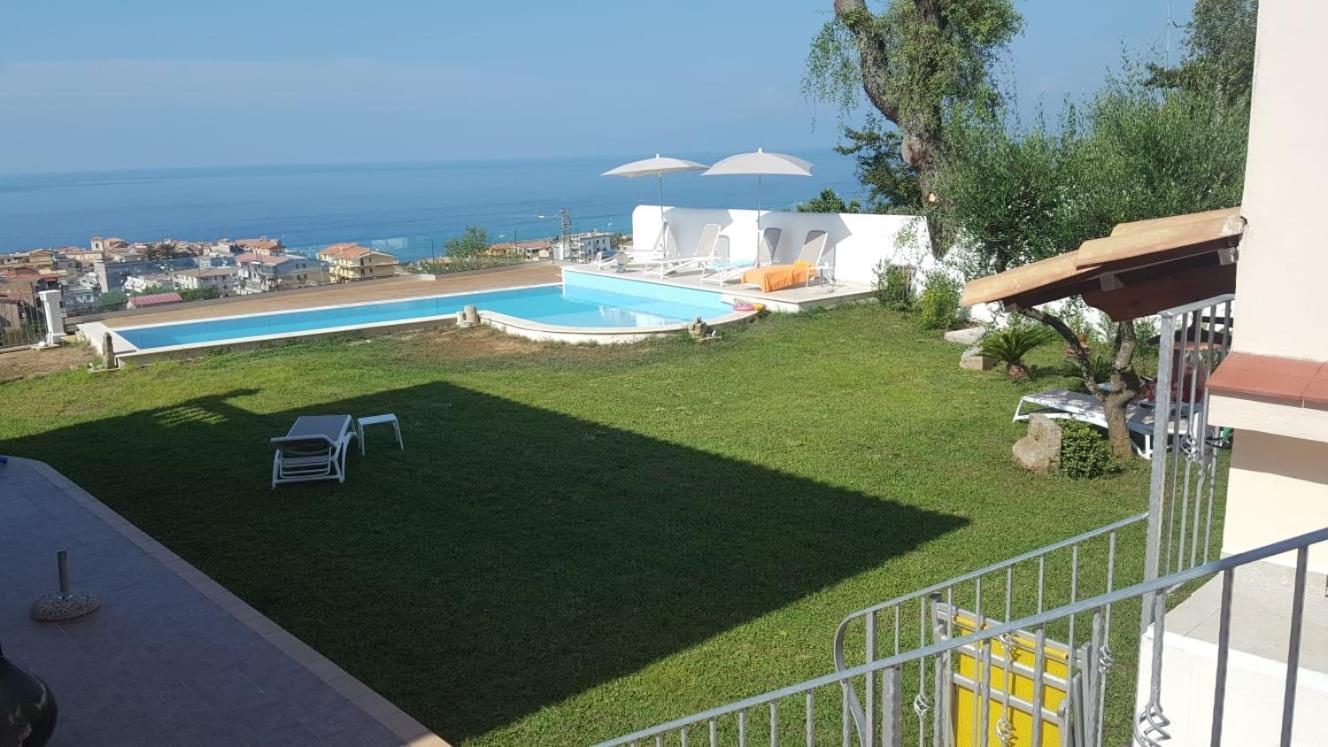 Villa Fontana Тропеа Екстериор снимка