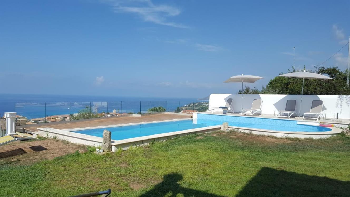 Villa Fontana Тропеа Екстериор снимка