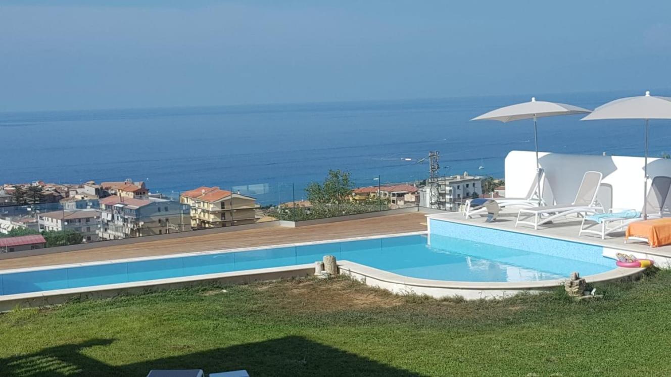 Villa Fontana Тропеа Екстериор снимка