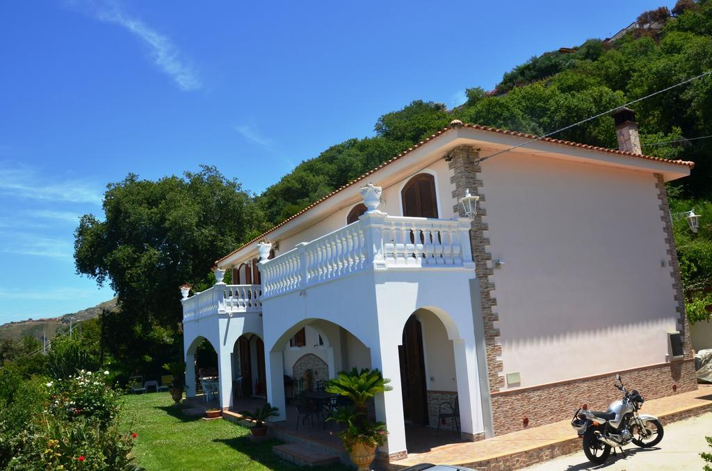 Villa Fontana Тропеа Екстериор снимка