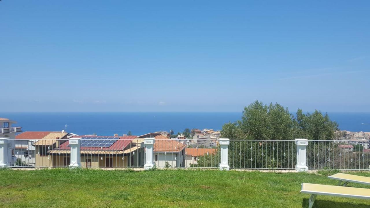 Villa Fontana Тропеа Екстериор снимка
